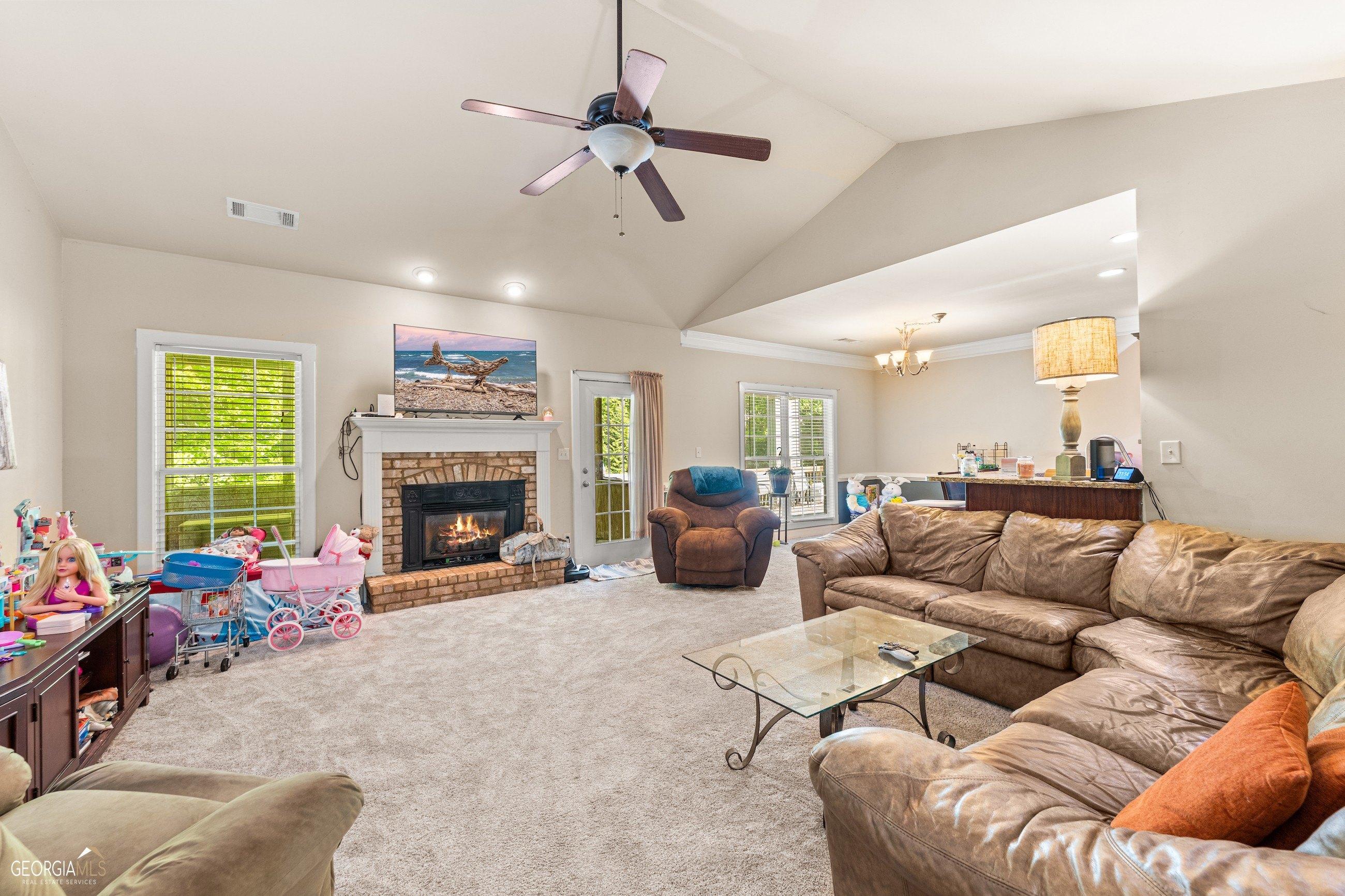 Cove Hbr, Lavonia, GA 30553