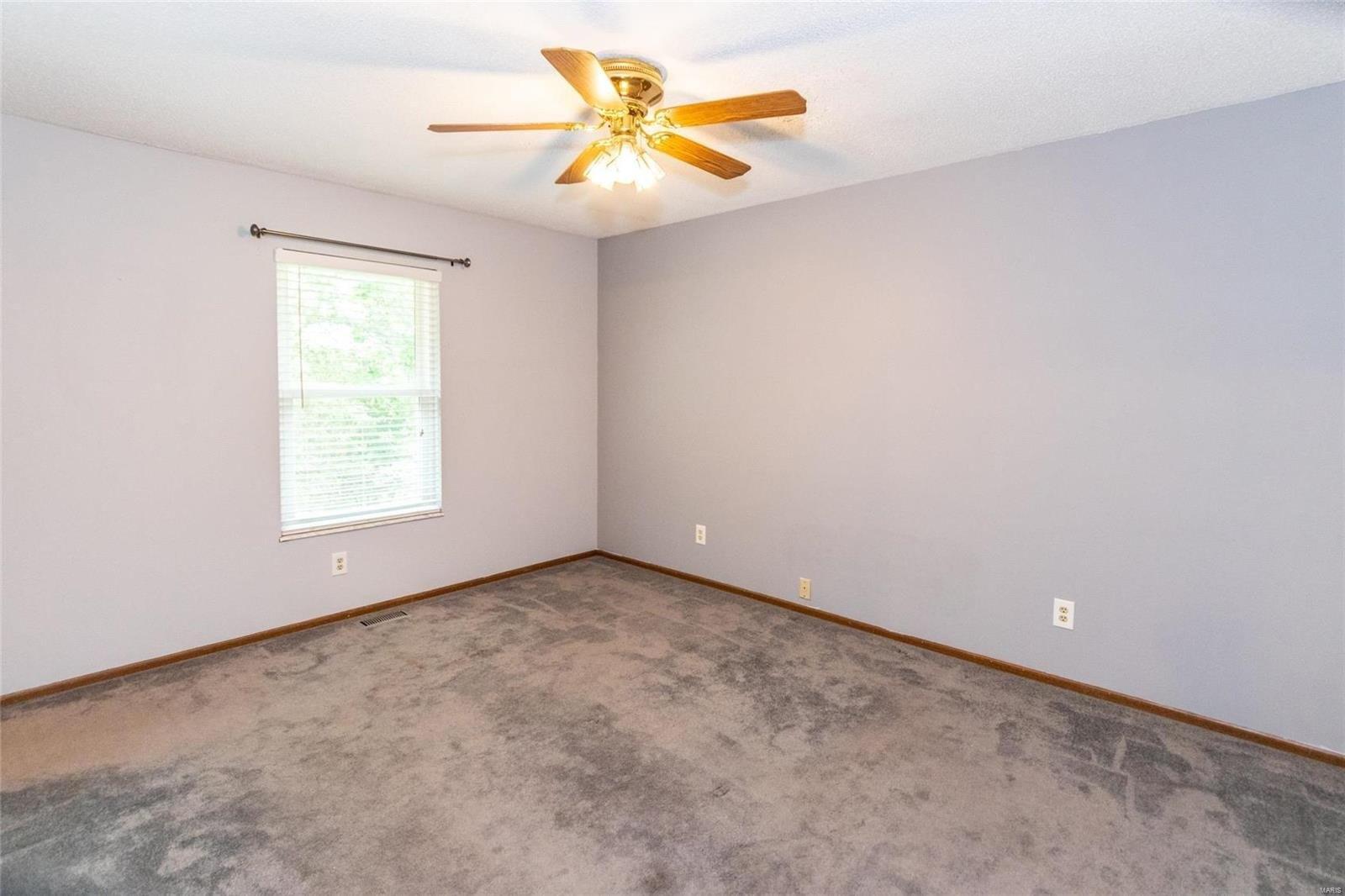 N Barrington Ct, Arnold, MO 63010