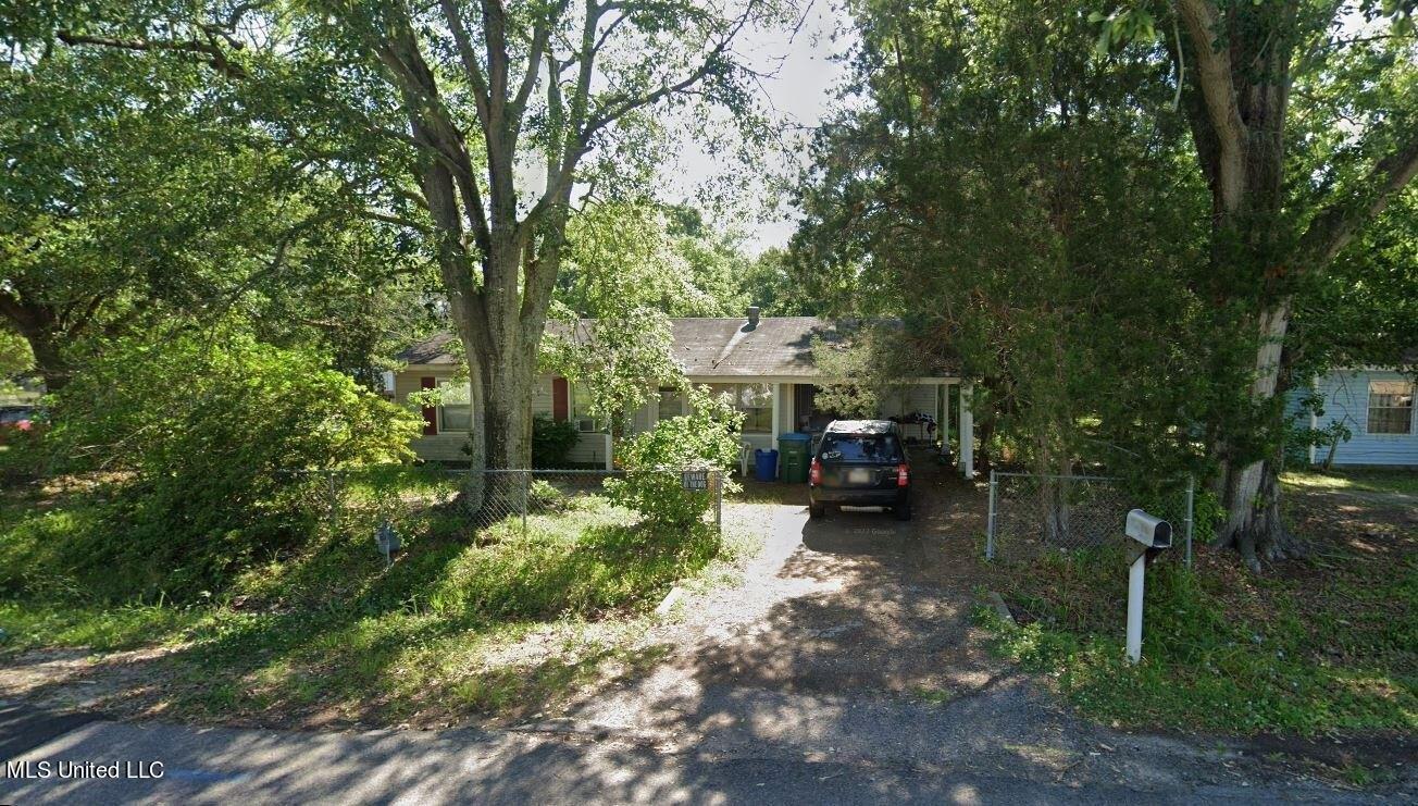Sycamore St, Pascagoula, MS 39581
