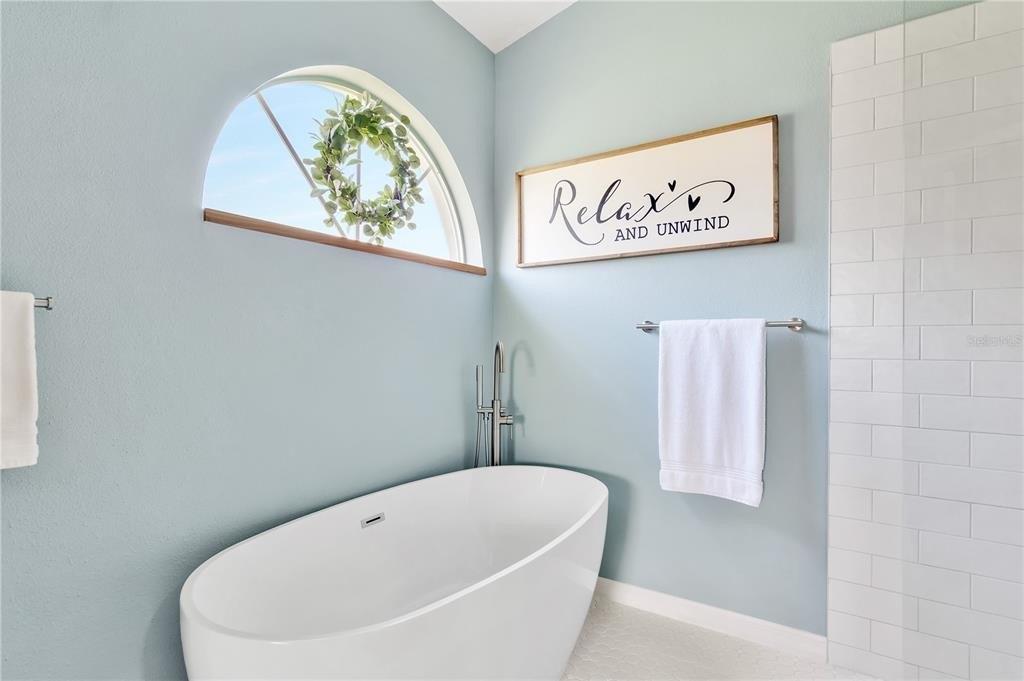 Ledgestone Dr, Brandon, FL 33511