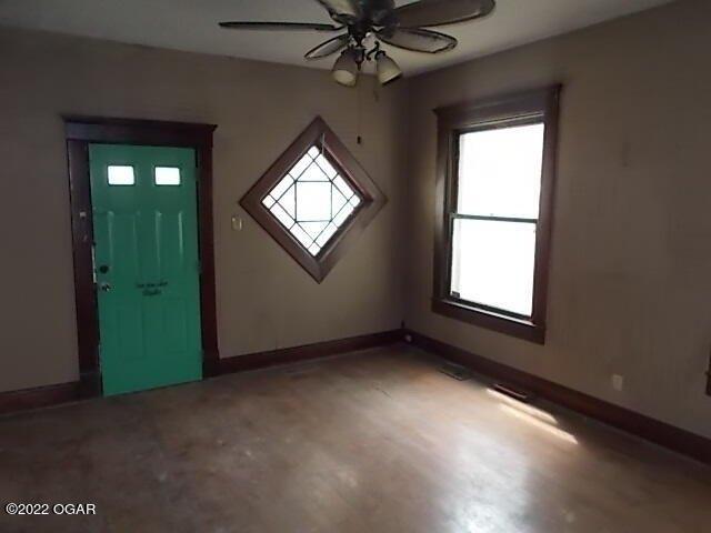 S Vermont Ave, Columbus, KS 66725