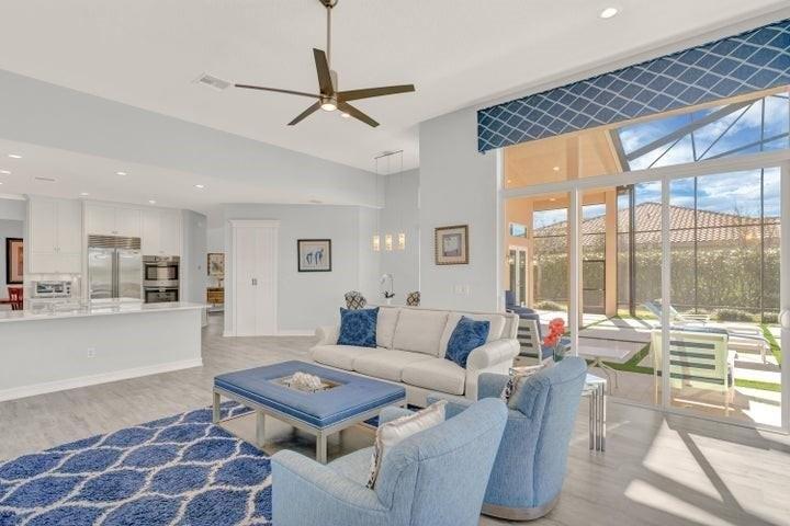 Maywood Crest Dr, Palm Beach Gardens, FL 33412