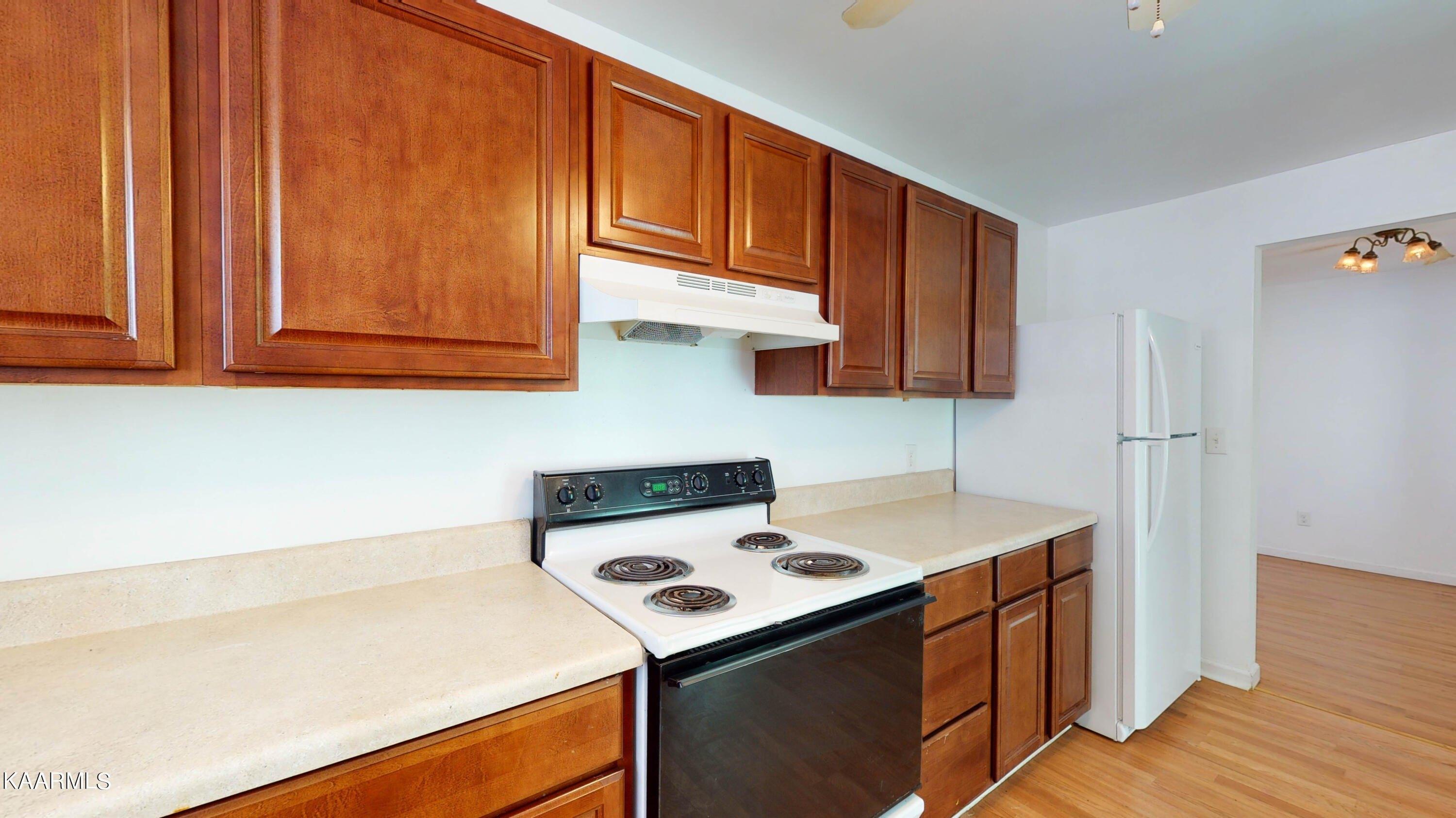 Medaris St, Clinton, TN 37716