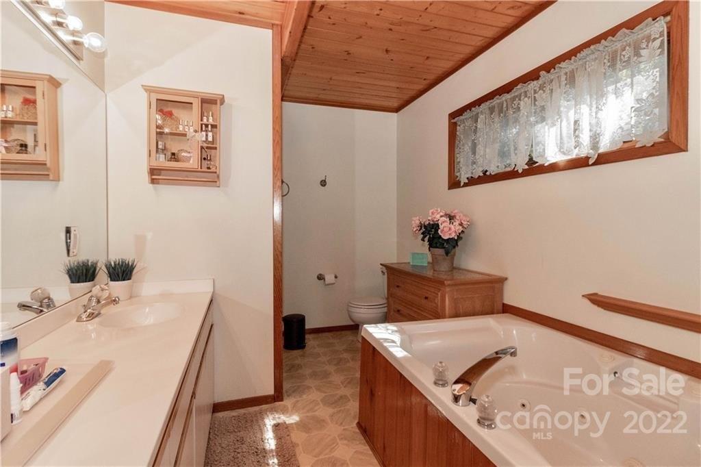 Greenbay Rd, Mooresville, NC 28117