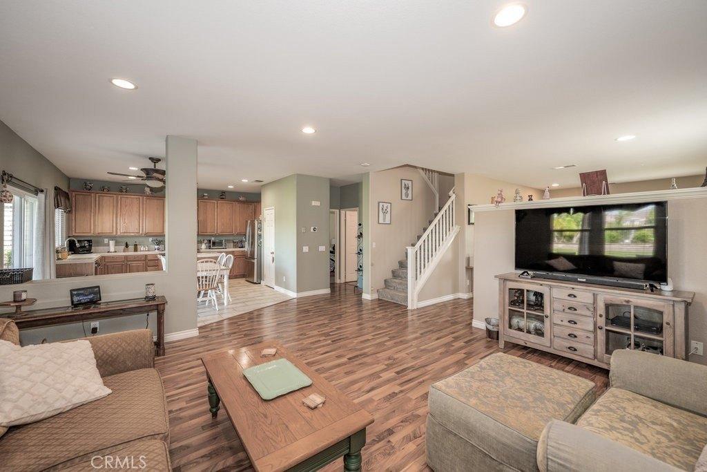 Alton Way, Castaic, CA 91384