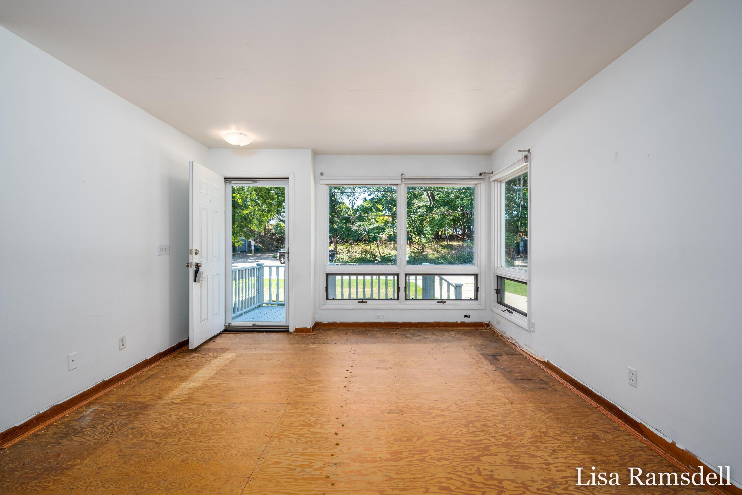 Lincoln St, Norton Shores, MI 49441