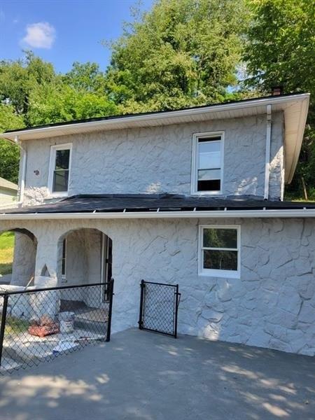 Piersol Ave, Bentleyville, PA 15314