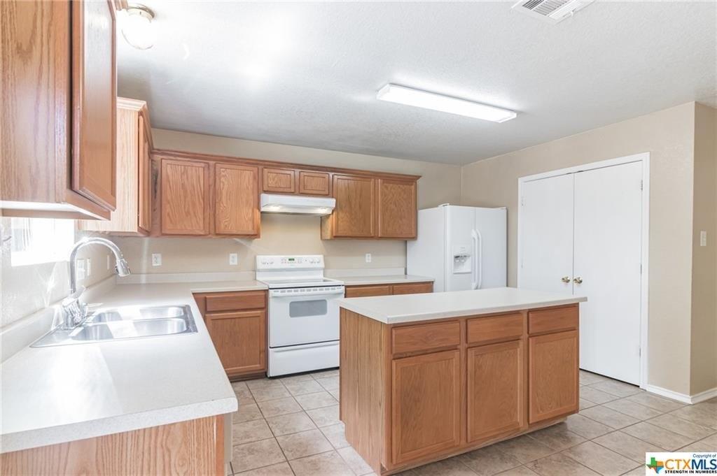 Colette Ct, Belton, TX 76513