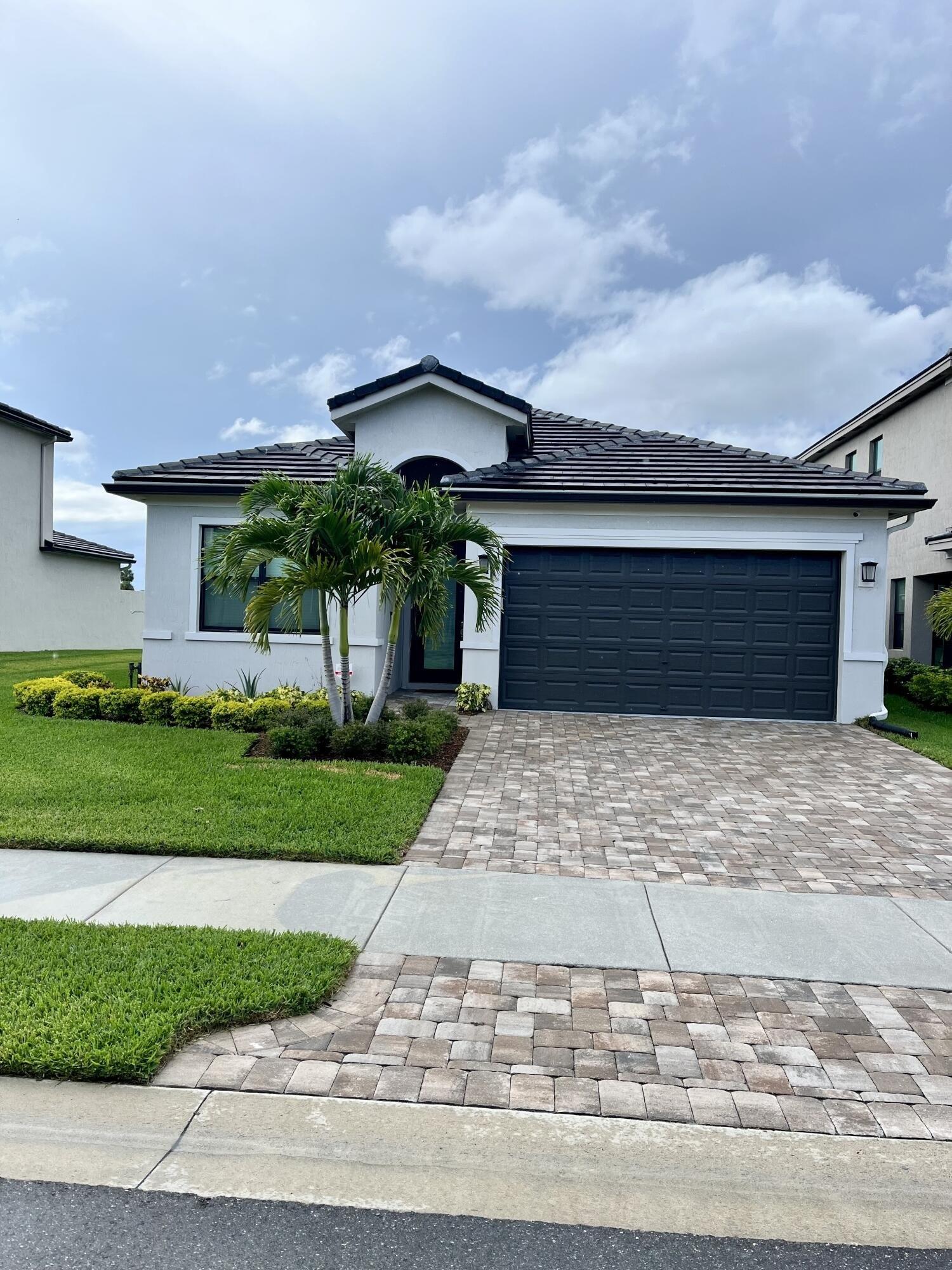 Moonrise Dr, Lake Worth, FL 33467