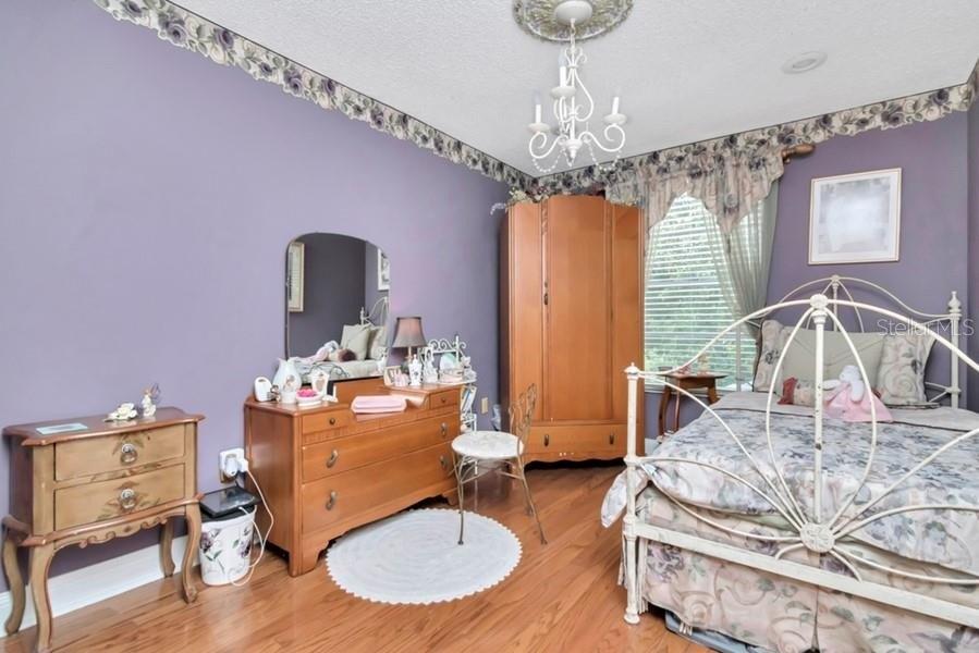 Lakeville Dr, Tampa, FL 33618