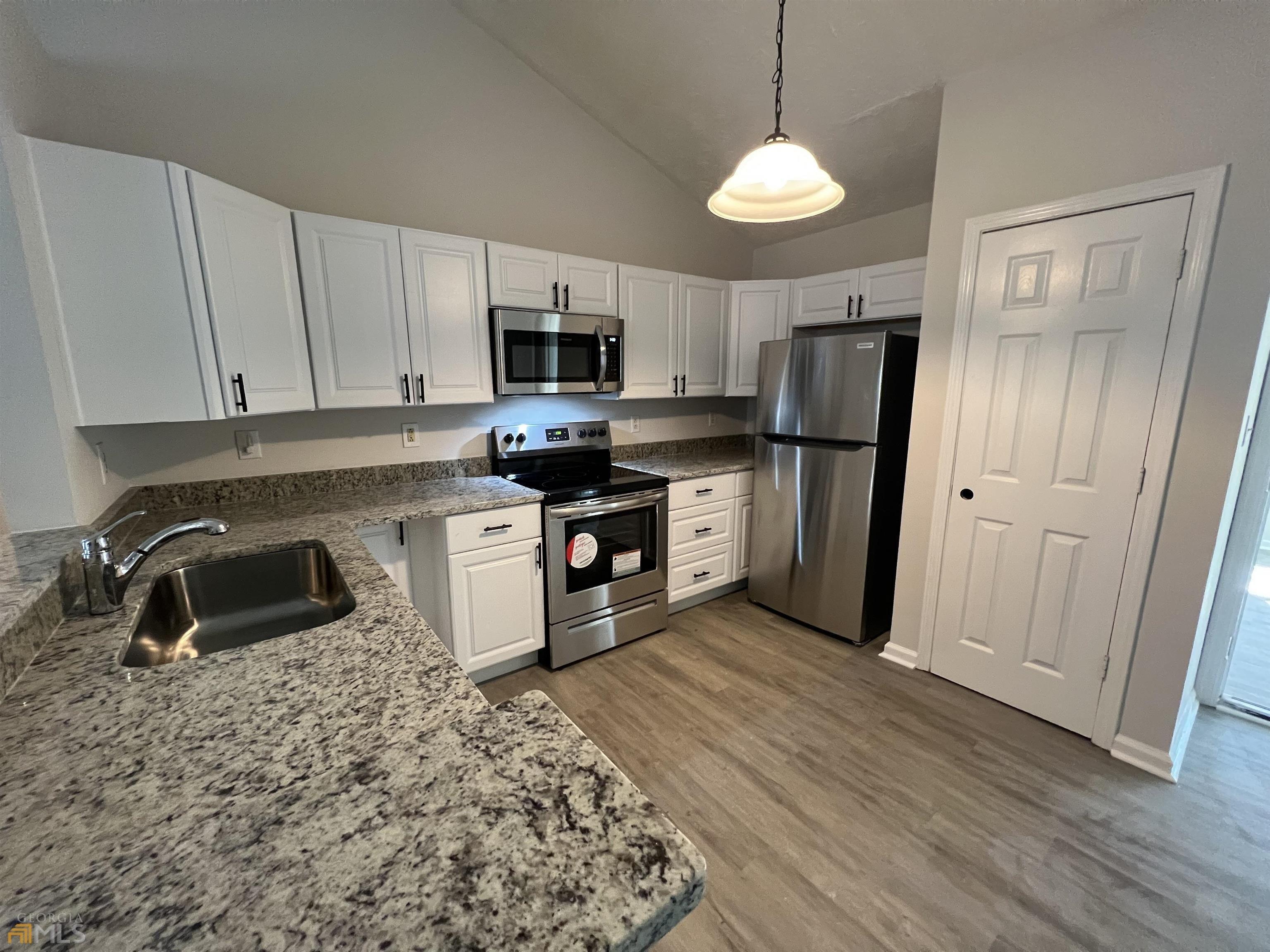 Woodridge Dr, Stockbridge, GA 30281