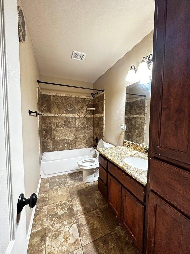 Lyndhurst Dr, San Angelo, TX 76901
