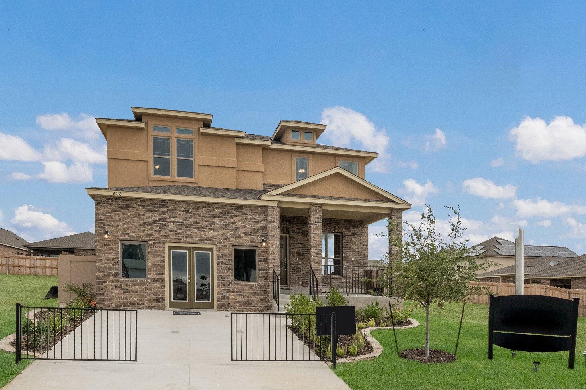 Ocaso Dr, Laredo, TX 78045