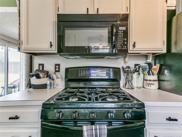 S Oak Ave, Broken Arrow, OK 74012