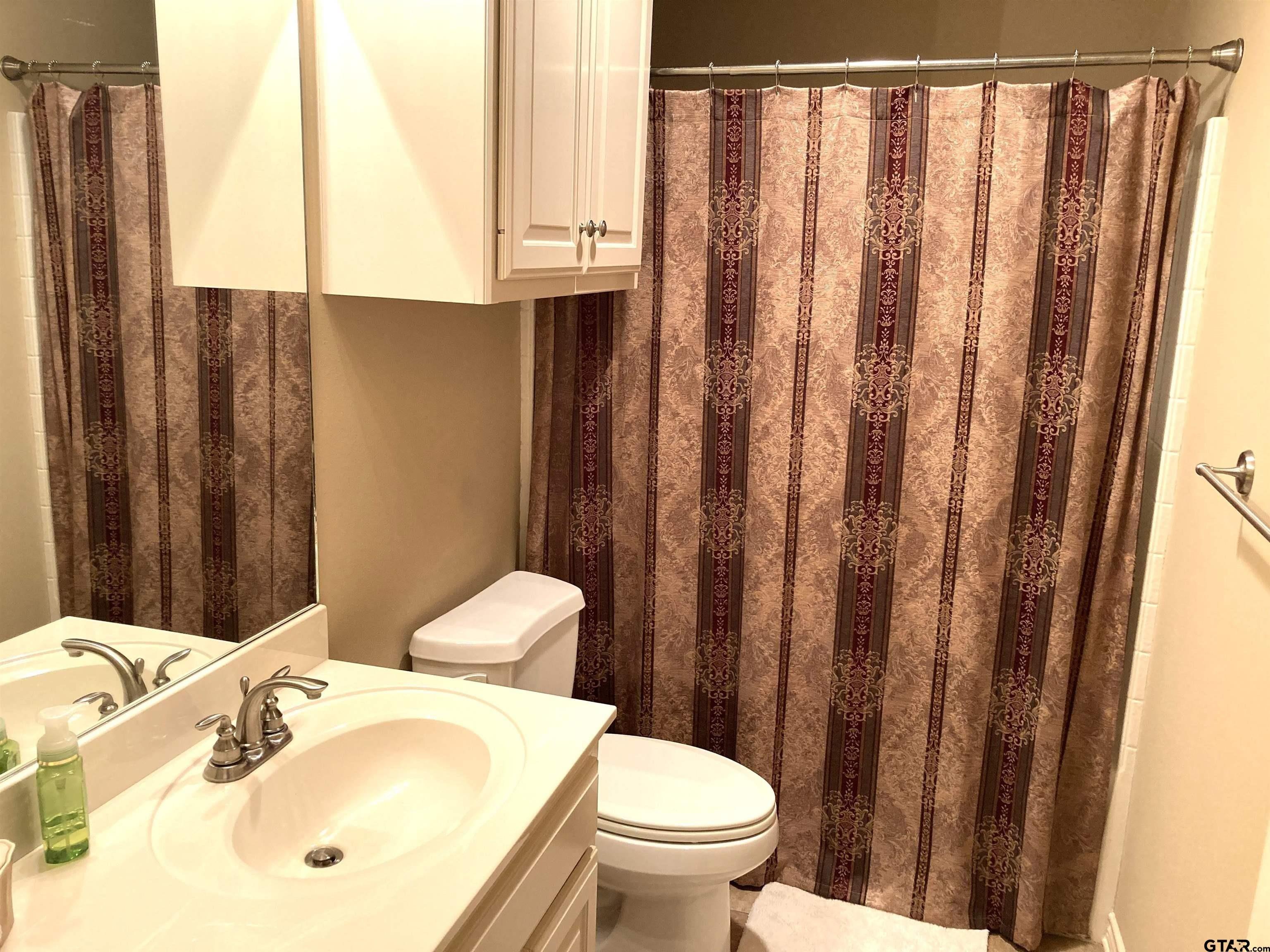 Rockpoint Cir, Tyler, TX 75703