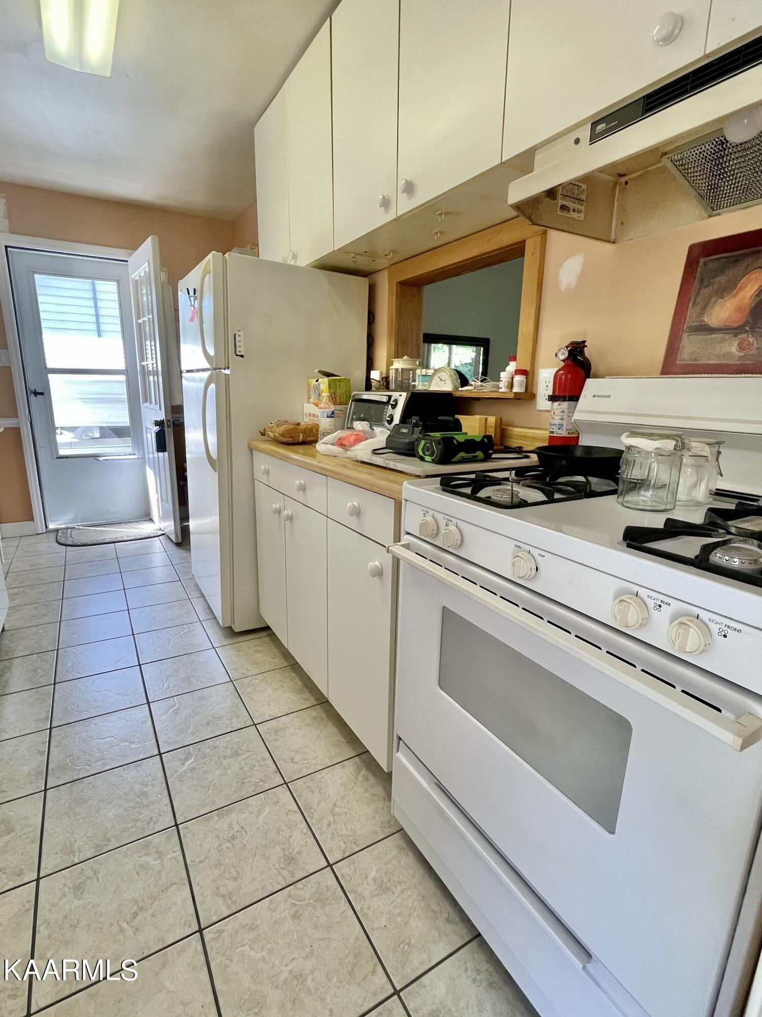 East Dr, Oak Ridge, TN 37830