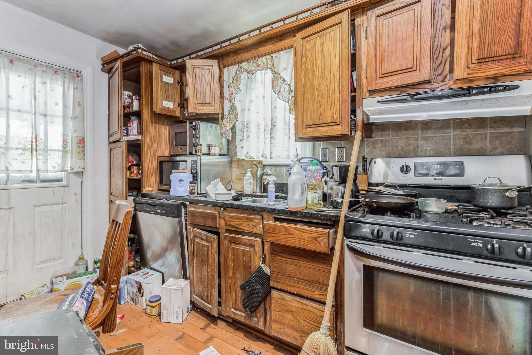 Arlington Blvd, Falls Church, VA 22042
