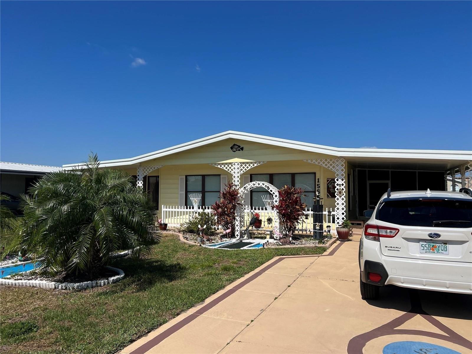 Nassau Cir, Tavares, FL 32778