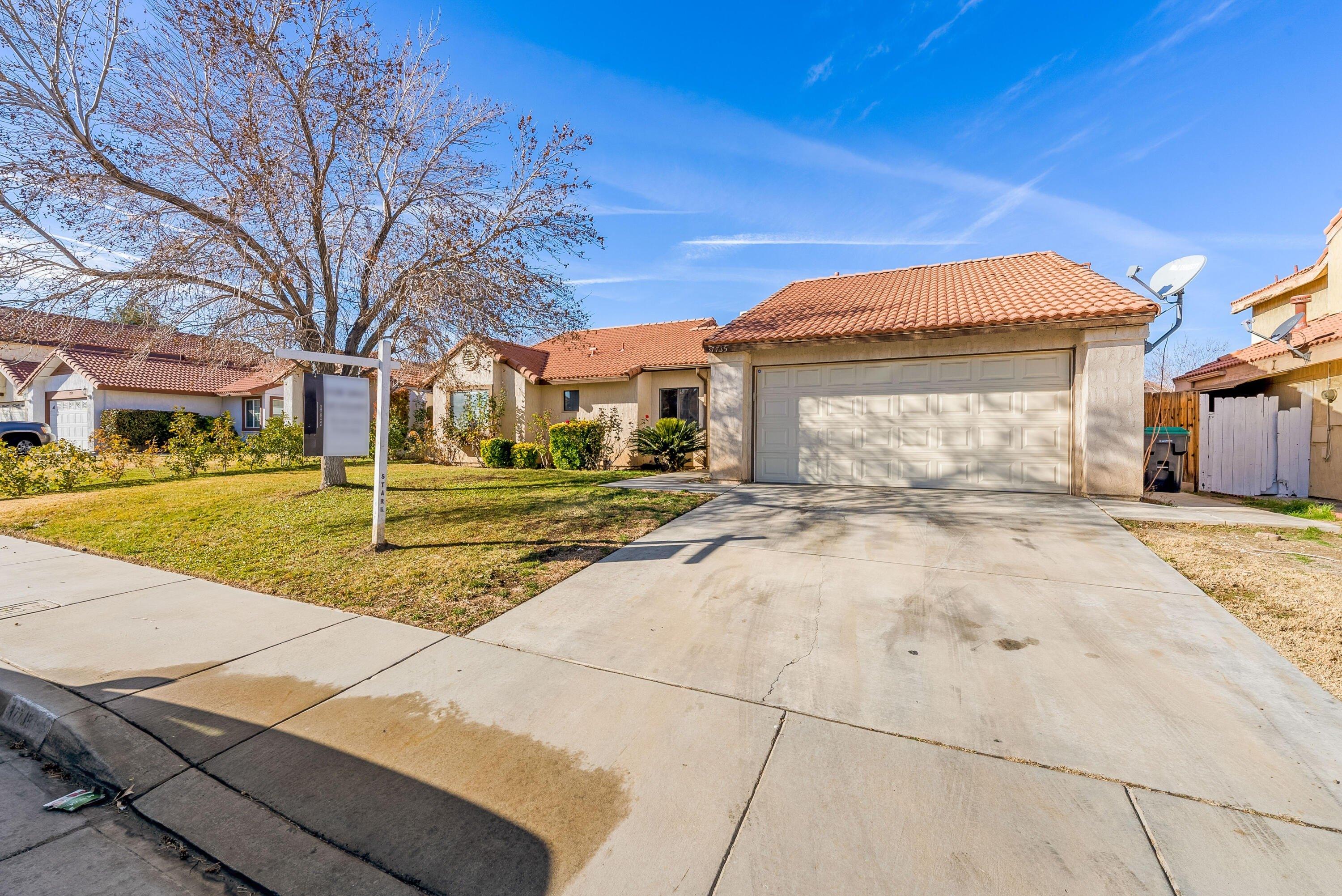 Tackstem St, Palmdale, CA 93552