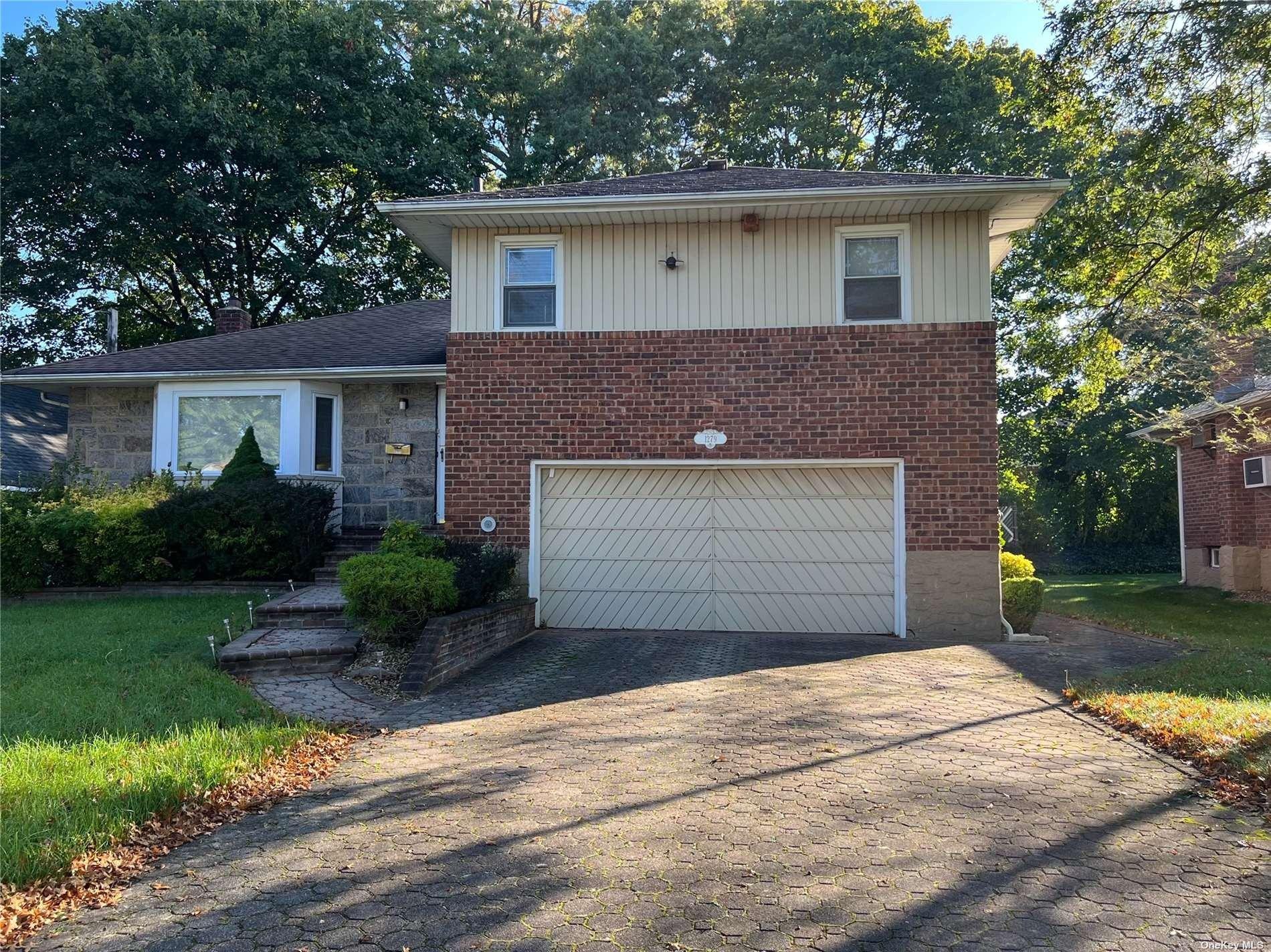 Forest Ave, North Baldwin, NY 11510