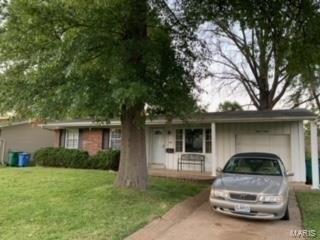 Bluefield Dr, Florissant, MO 63033