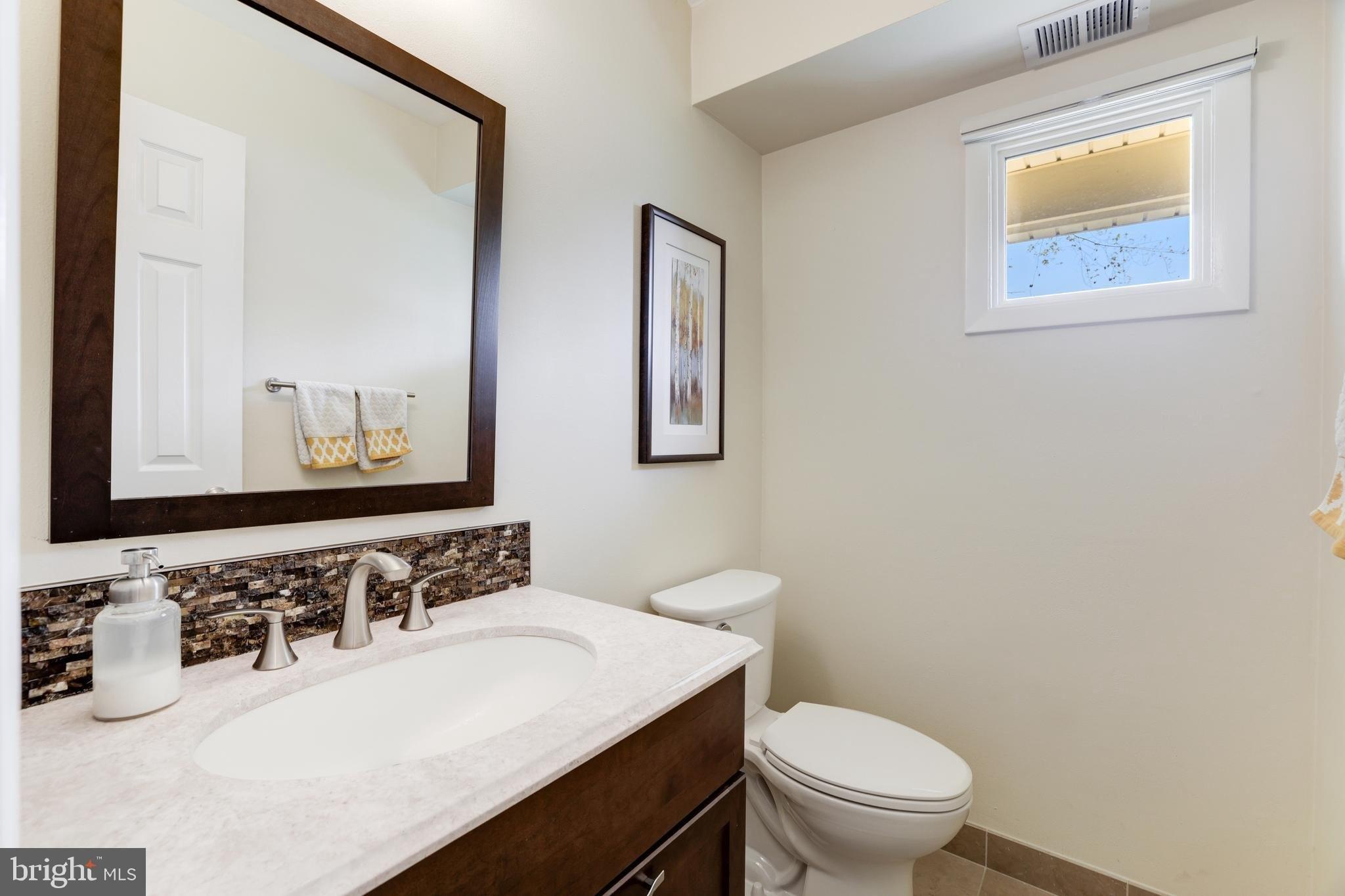 Builders Rd, Herndon, VA 20170