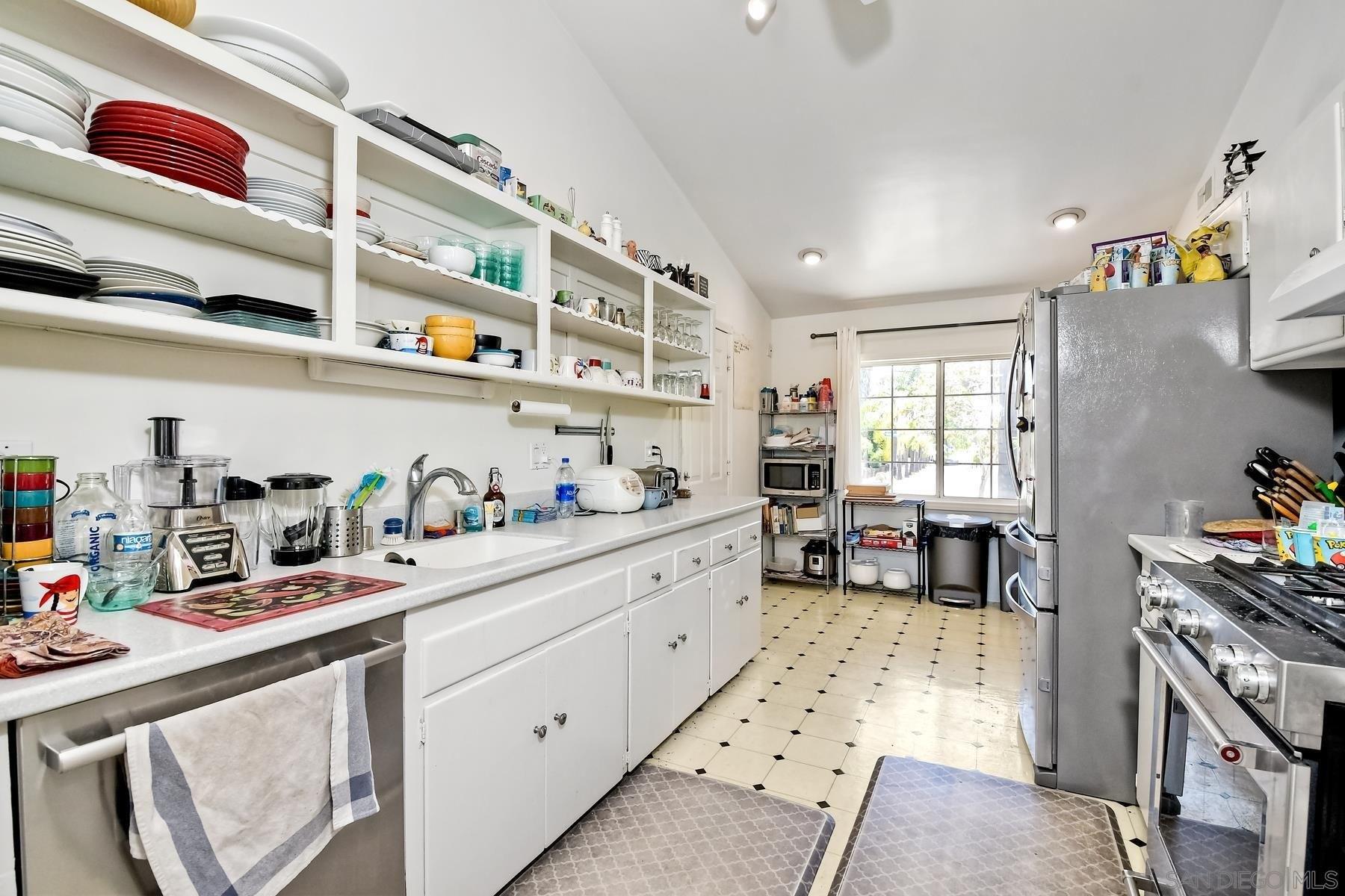 Minden Dr, San Diego, CA 92111