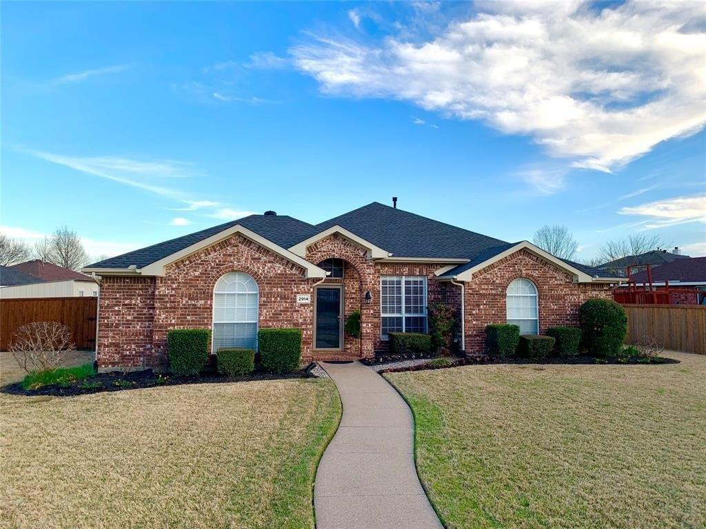 Beau Dr, Mesquite, TX 75181