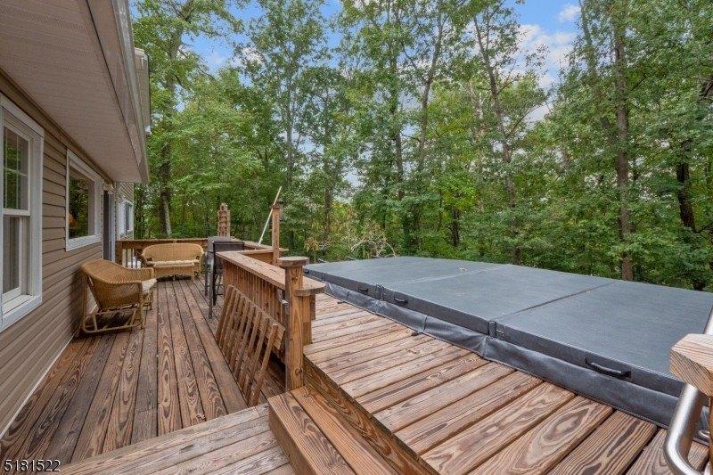 Mt Crest Rd, Oak Ridge, NJ 07438