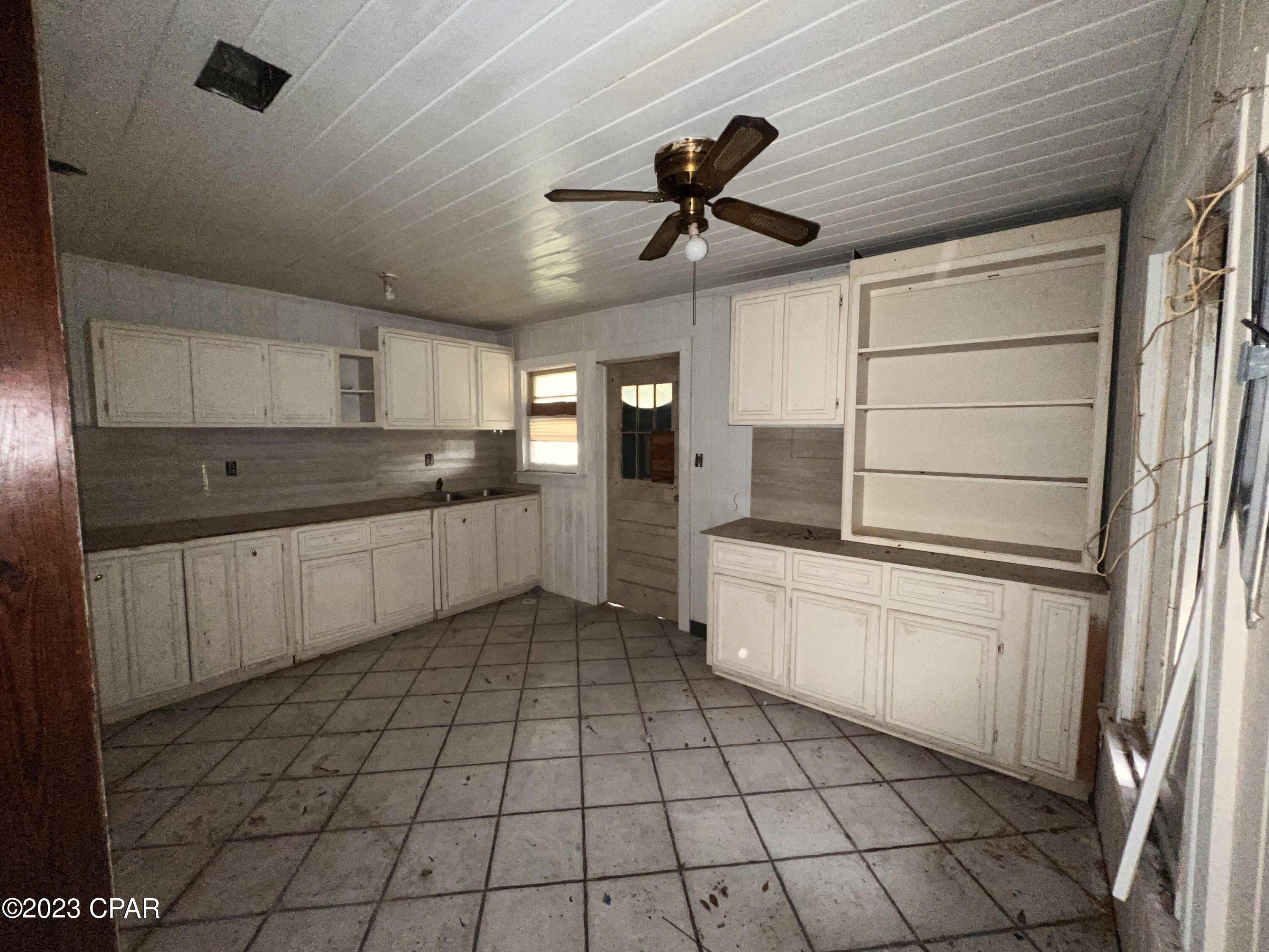 Helen Ave, Panama City, FL 32401