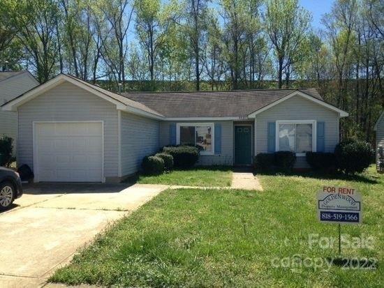 Fairstone Ave, Charlotte, NC 28269