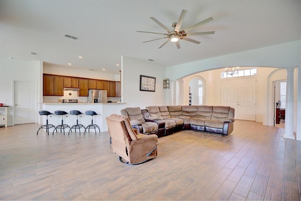 Prairie Blossom Dr, Lakeland, FL 33810