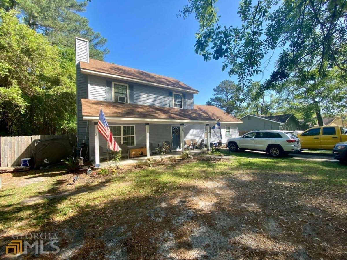 Lakeview Dr, Hinesville, GA 31313