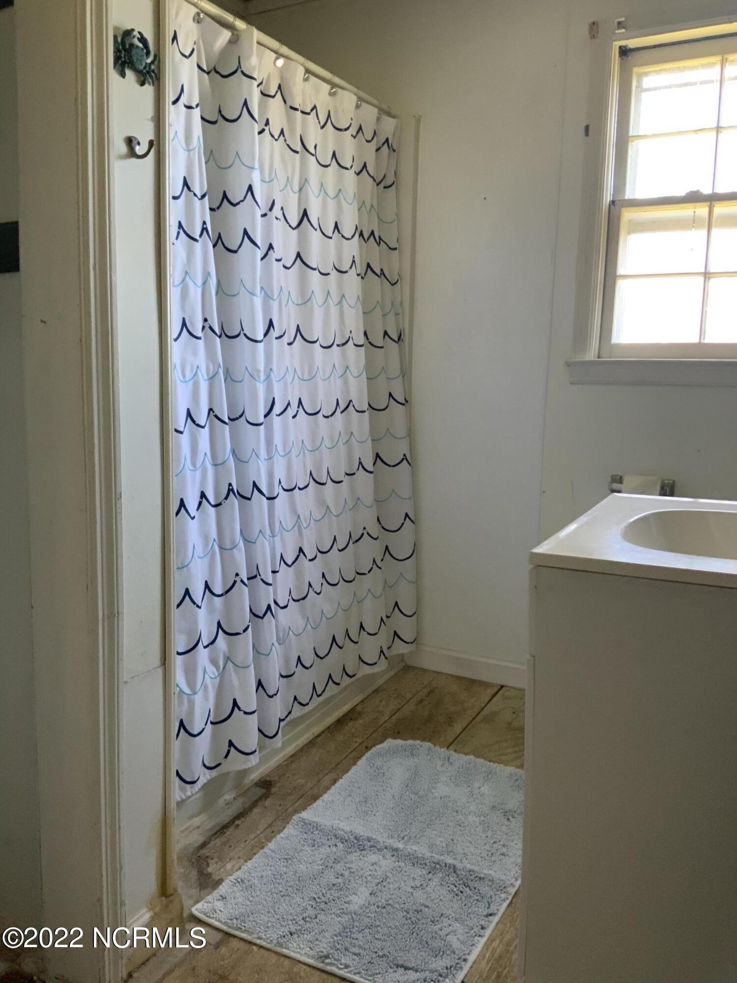 Jones St, Holly Ridge, NC 28445