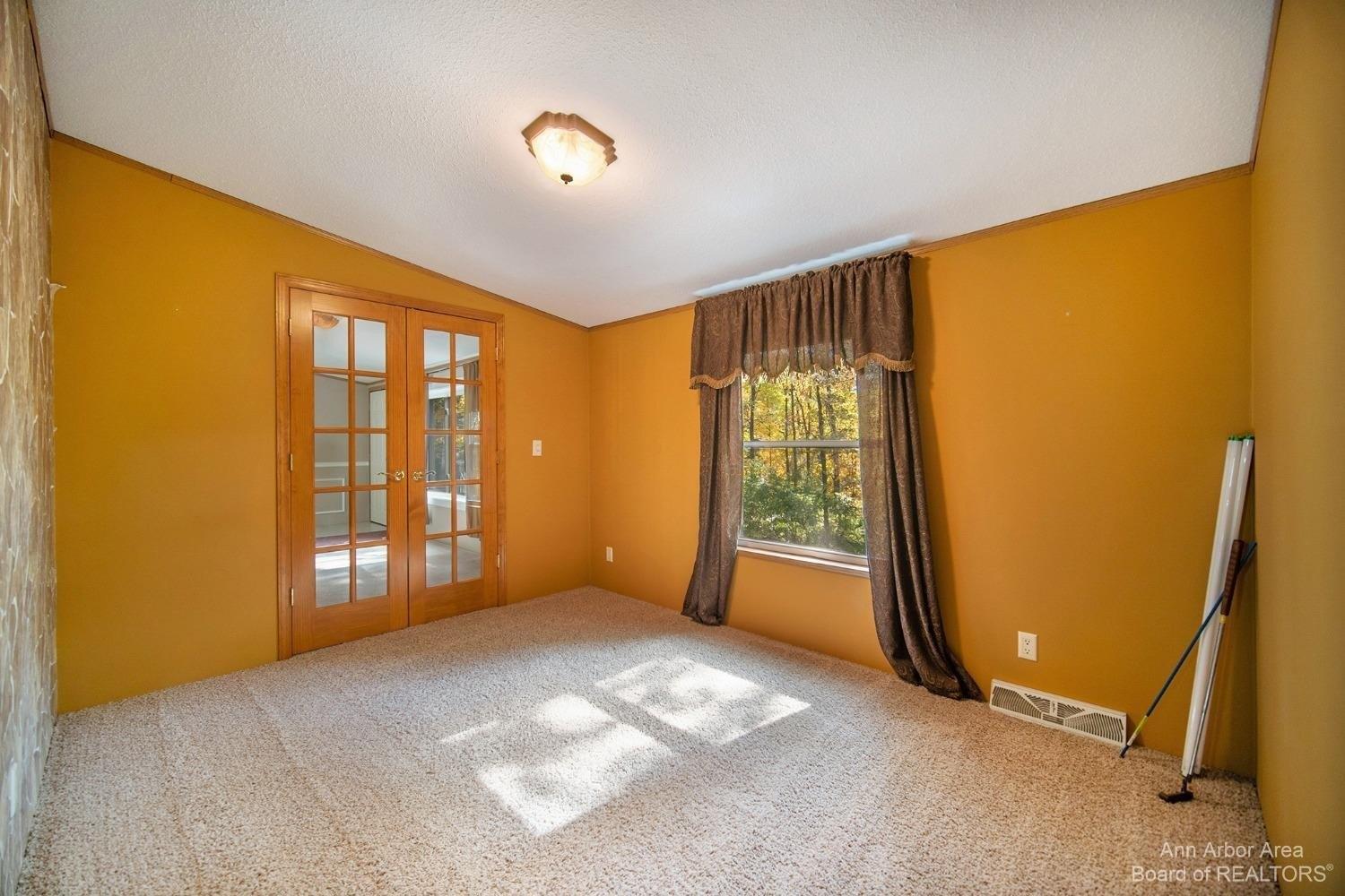 Rexford Rd, Jackson, MI 49201
