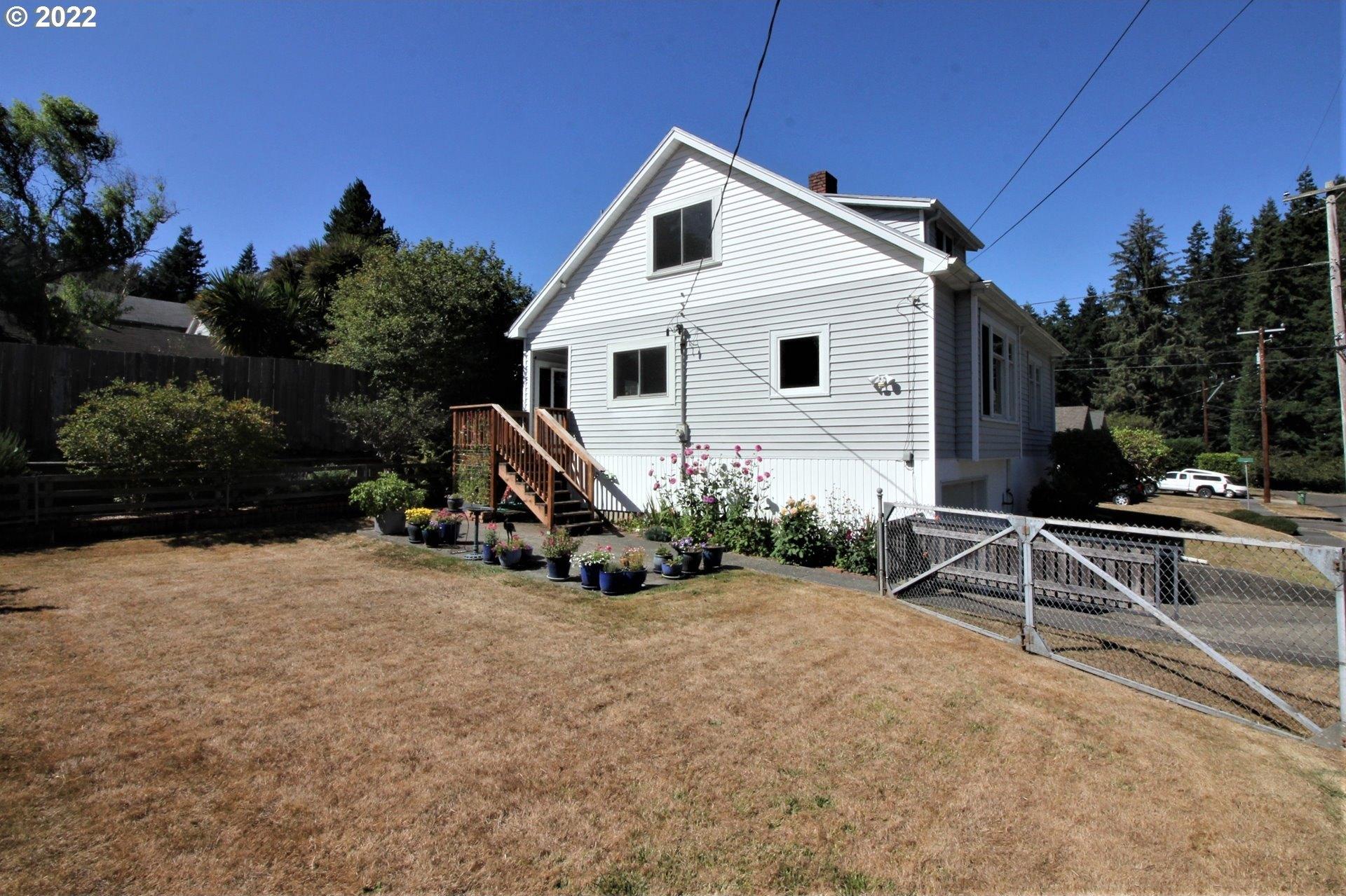 Alder Ave, Coos Bay, OR 97420