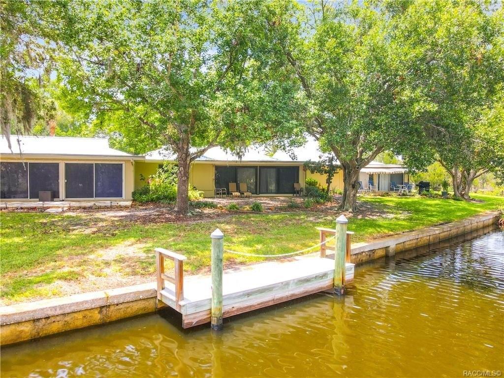 W Bayshore Dr, Crystal River, FL 34429
