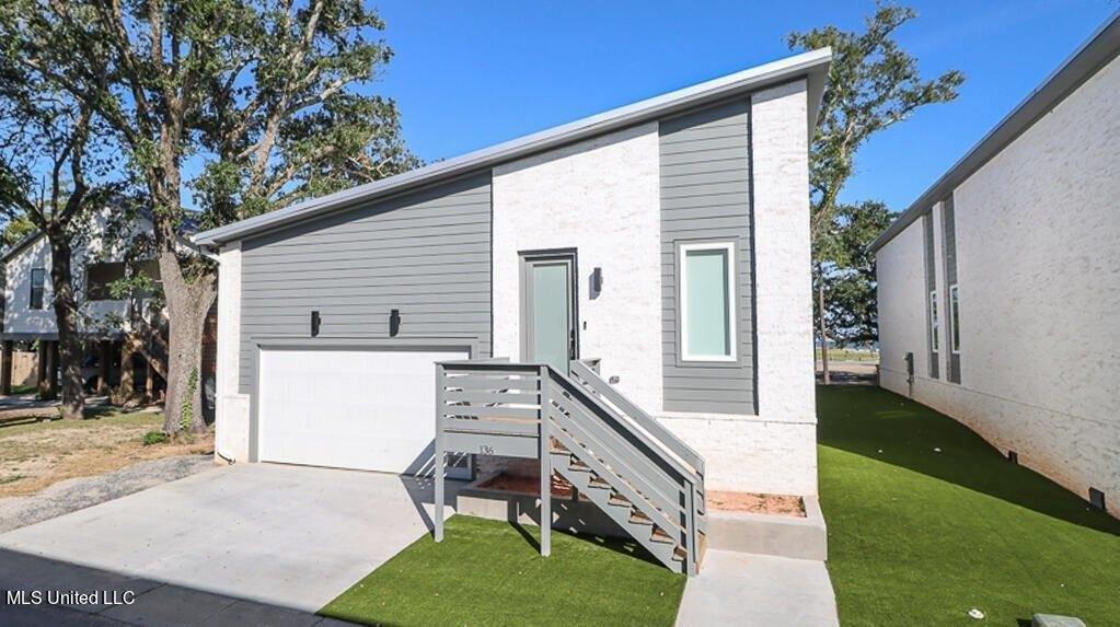 Markham Dr, Gulfport, MS 39507