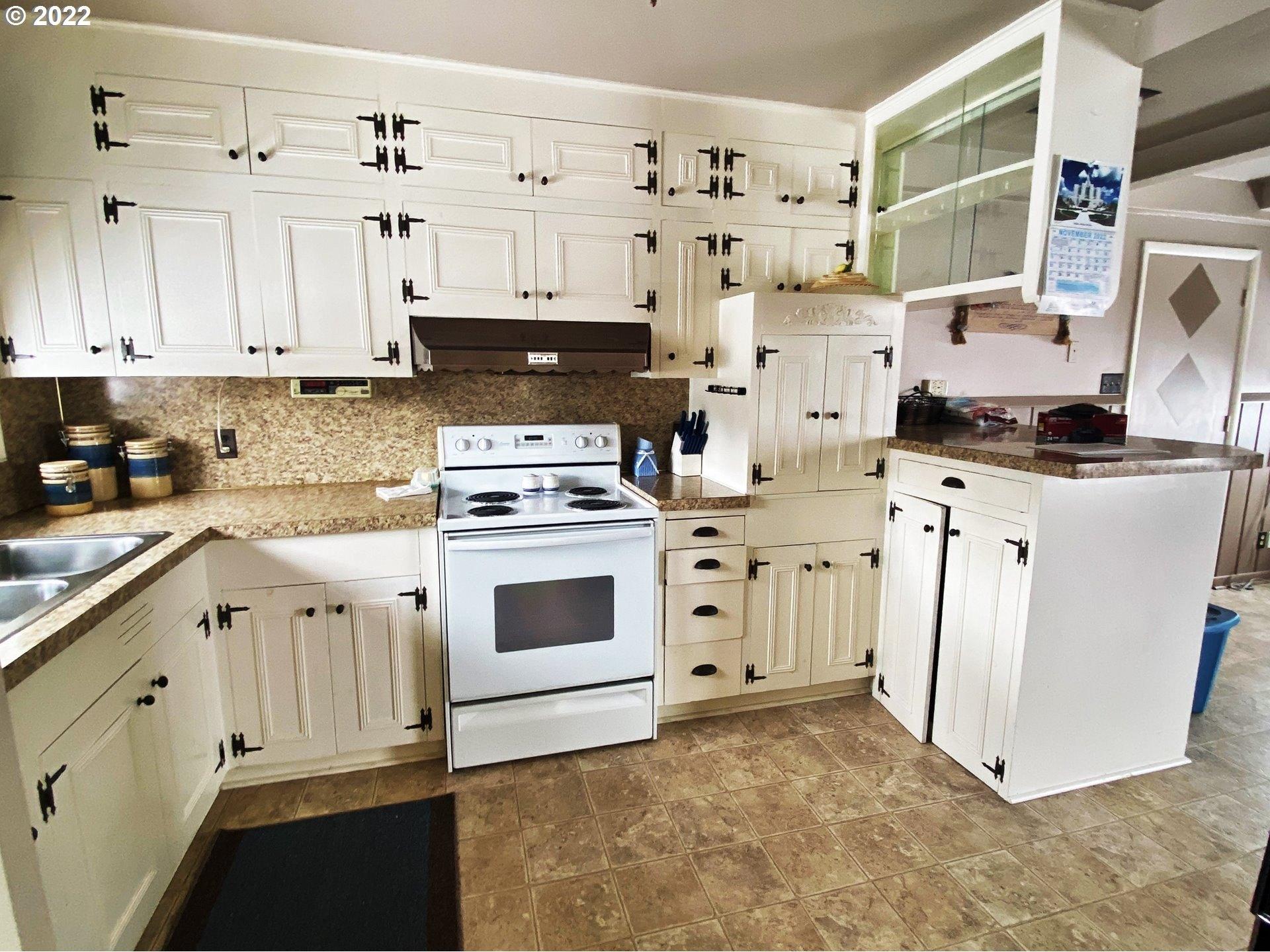 Hillcrest Dr, Baker City, OR 97814