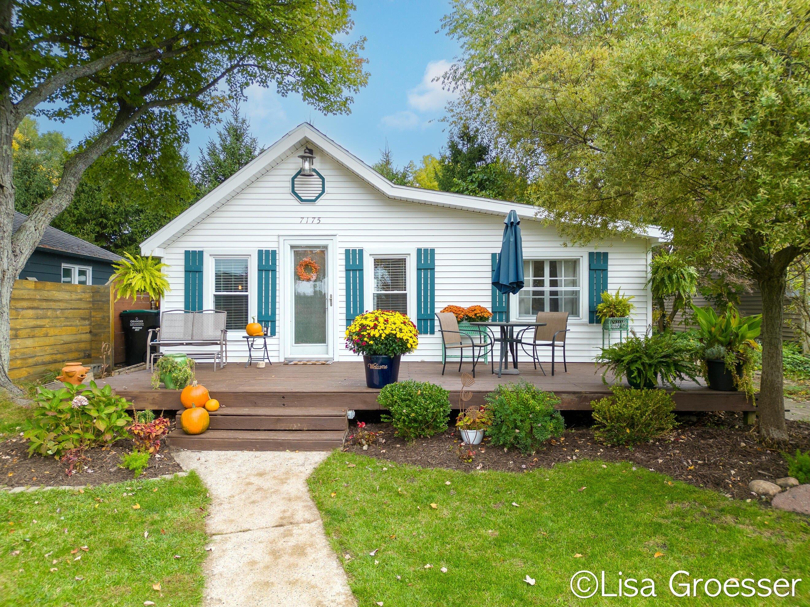 Wilkinson Dr Ne, Rockford, MI 49341