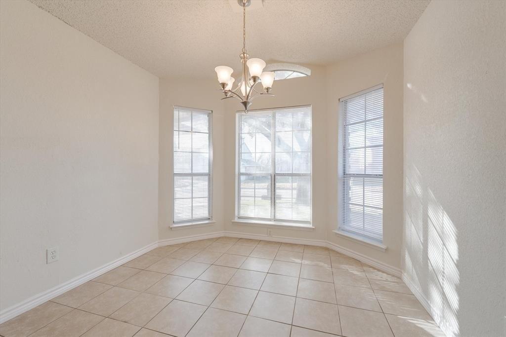 Misty Ridge Dr N, Fort Worth, TX 76137