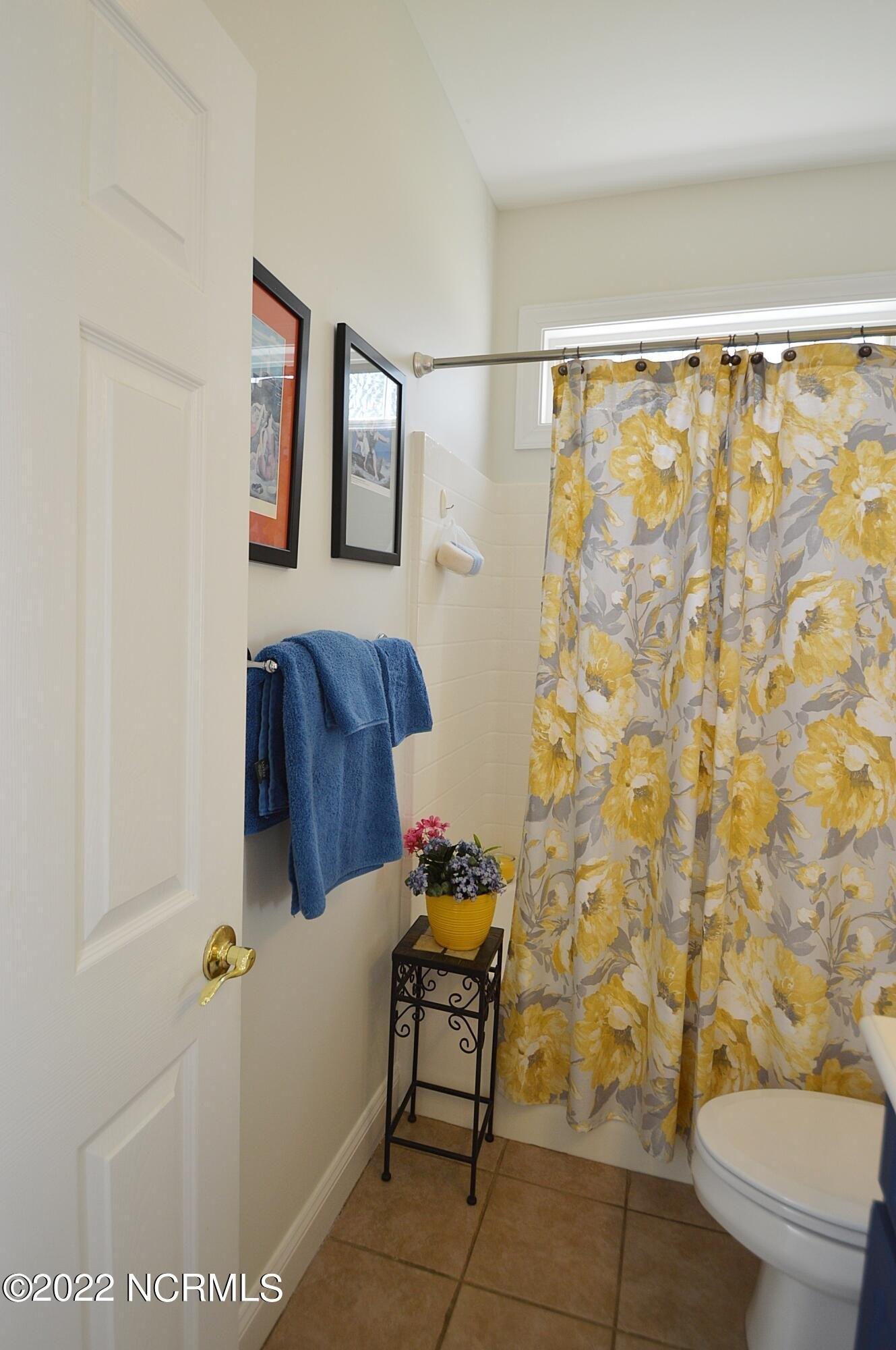 Emmen Rd, New Bern, NC 28562