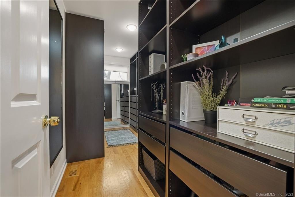 Scribner Ave, Norwalk, CT 06854