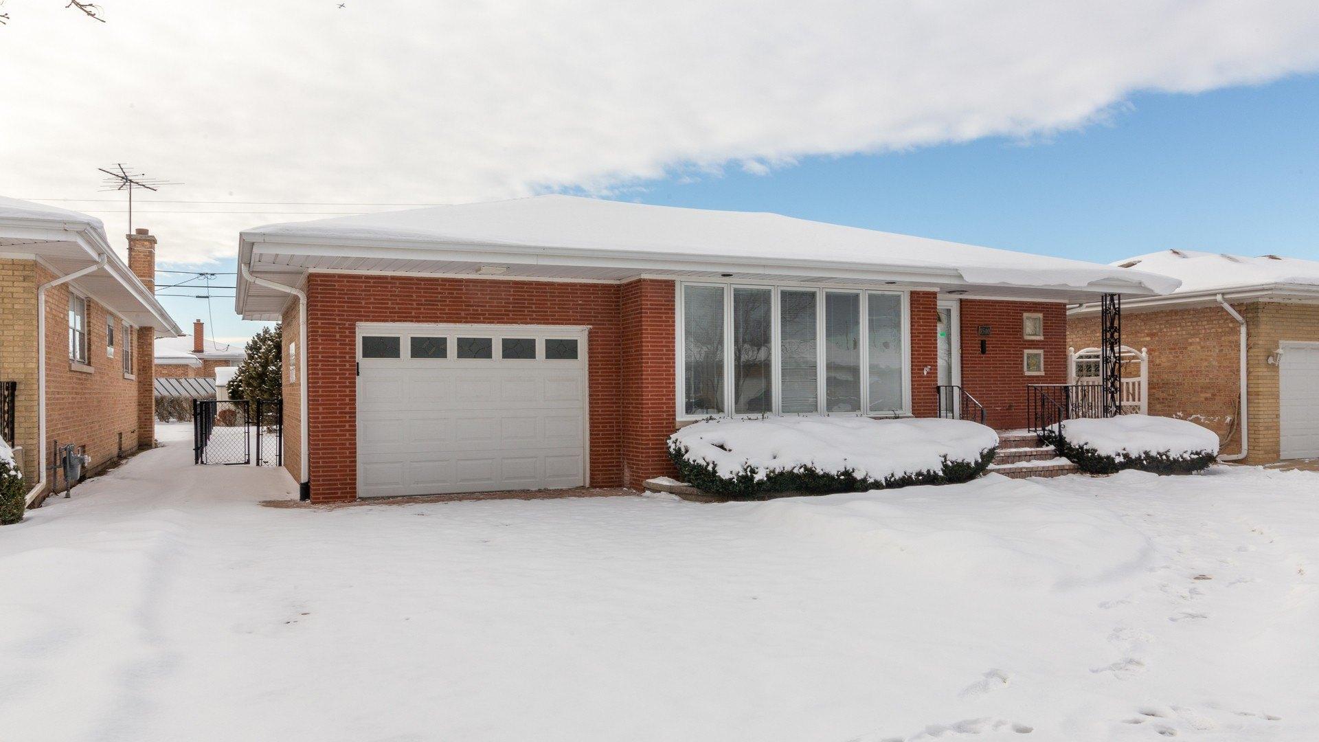 N Ozark Ave, Niles, IL 60714