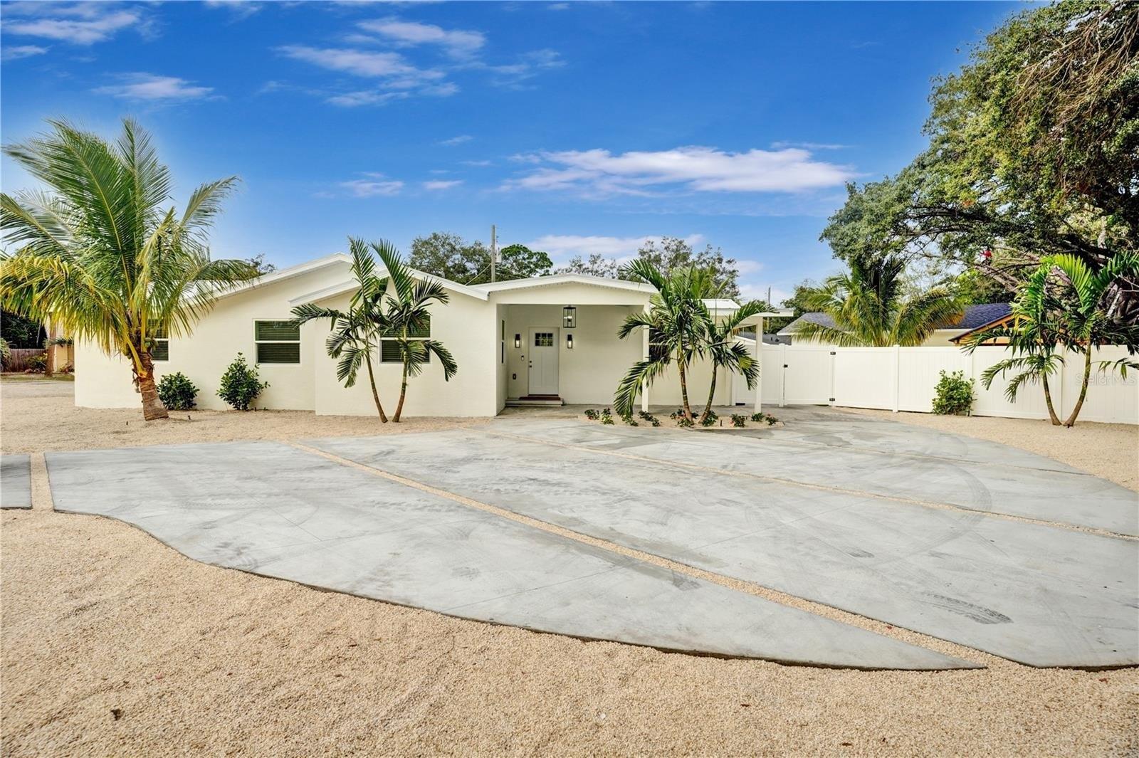 9th Ave W, Bradenton, FL 34205