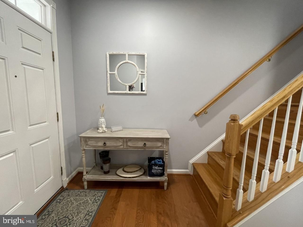 Homefront Ter, Chantilly, VA 20152