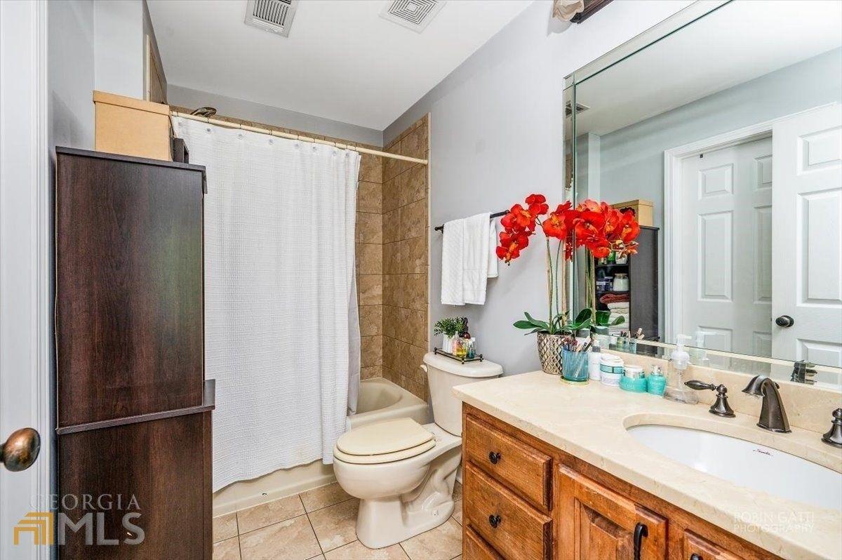 Port Laz Ln, Eatonton, GA 31024