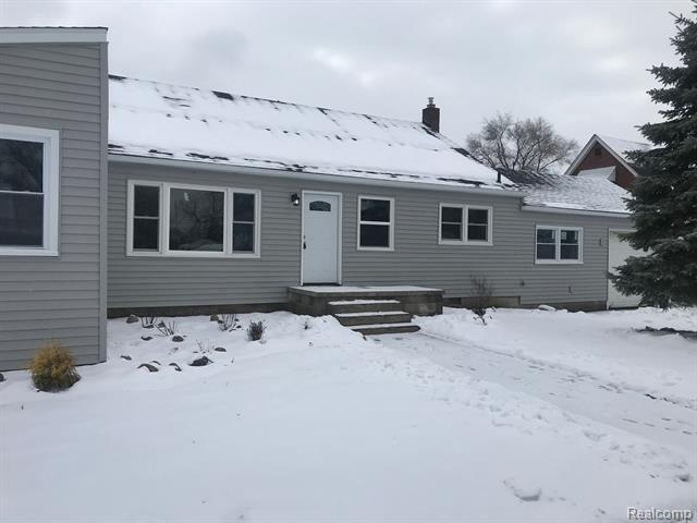 Smith St, Monroe, MI 48161