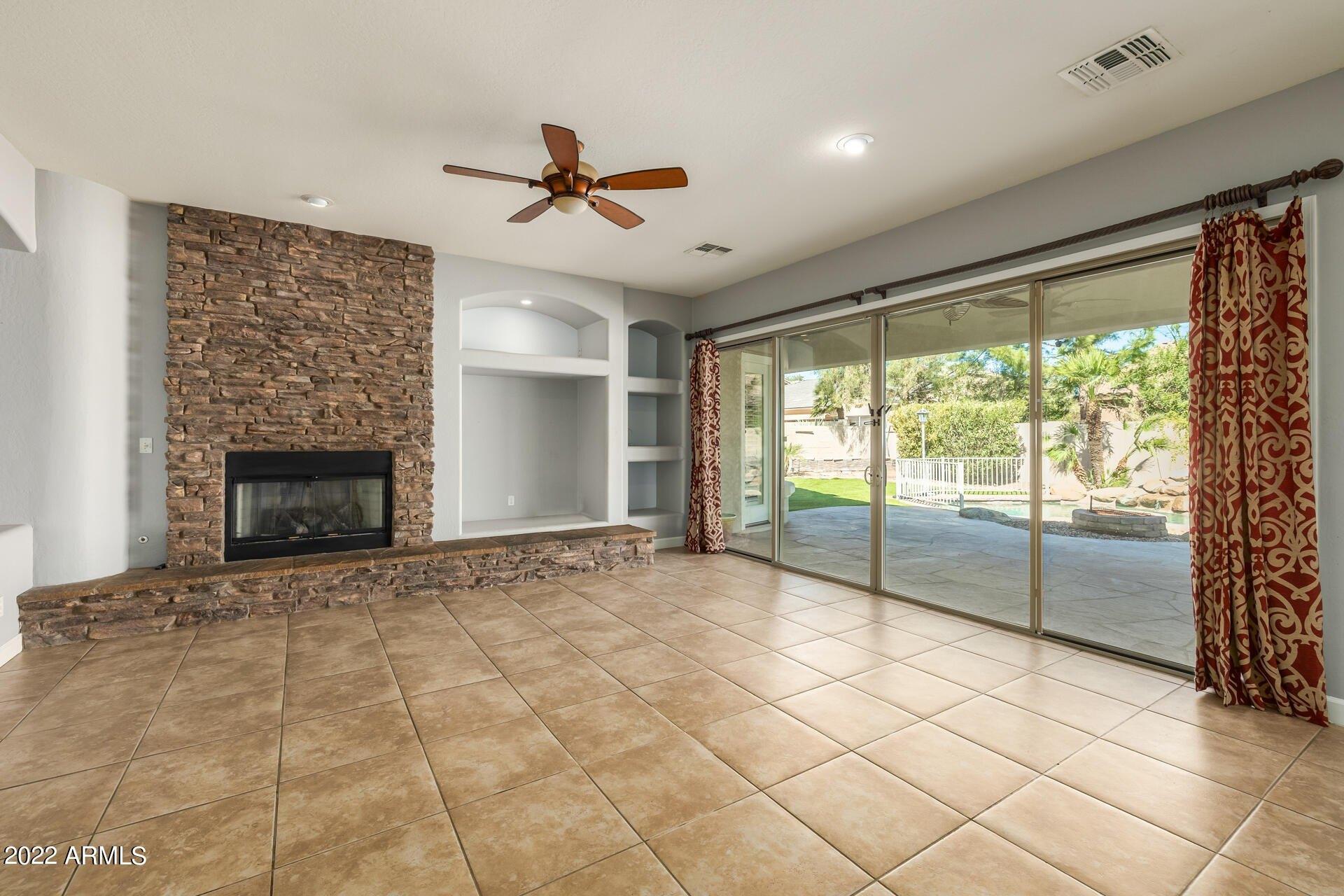 E Blue Sage Ct, Gilbert, AZ 85297