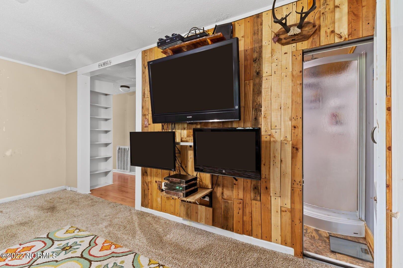 Comfort Rd, Richlands, NC 28574